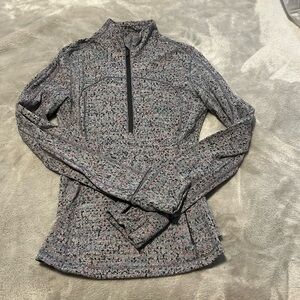 Lululemon size 4 quarter zip